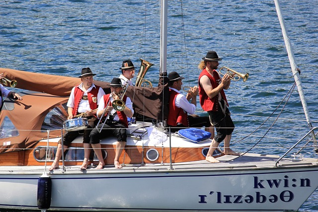 而是根据球 而是根据球